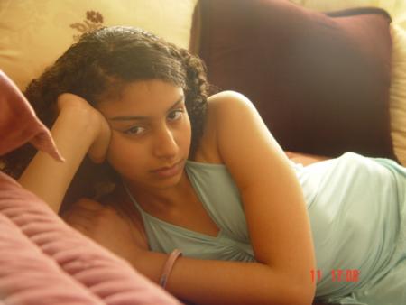           AtAr ==} Nefertiti